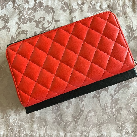 Authentic Chanel Lambskin Quilted Zip Around Wallet - Picture 3 of 17